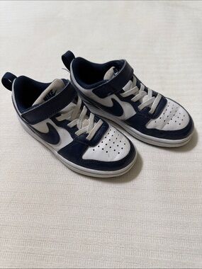 Nike Kids Navy and White Hook-and-Loop Sneakers